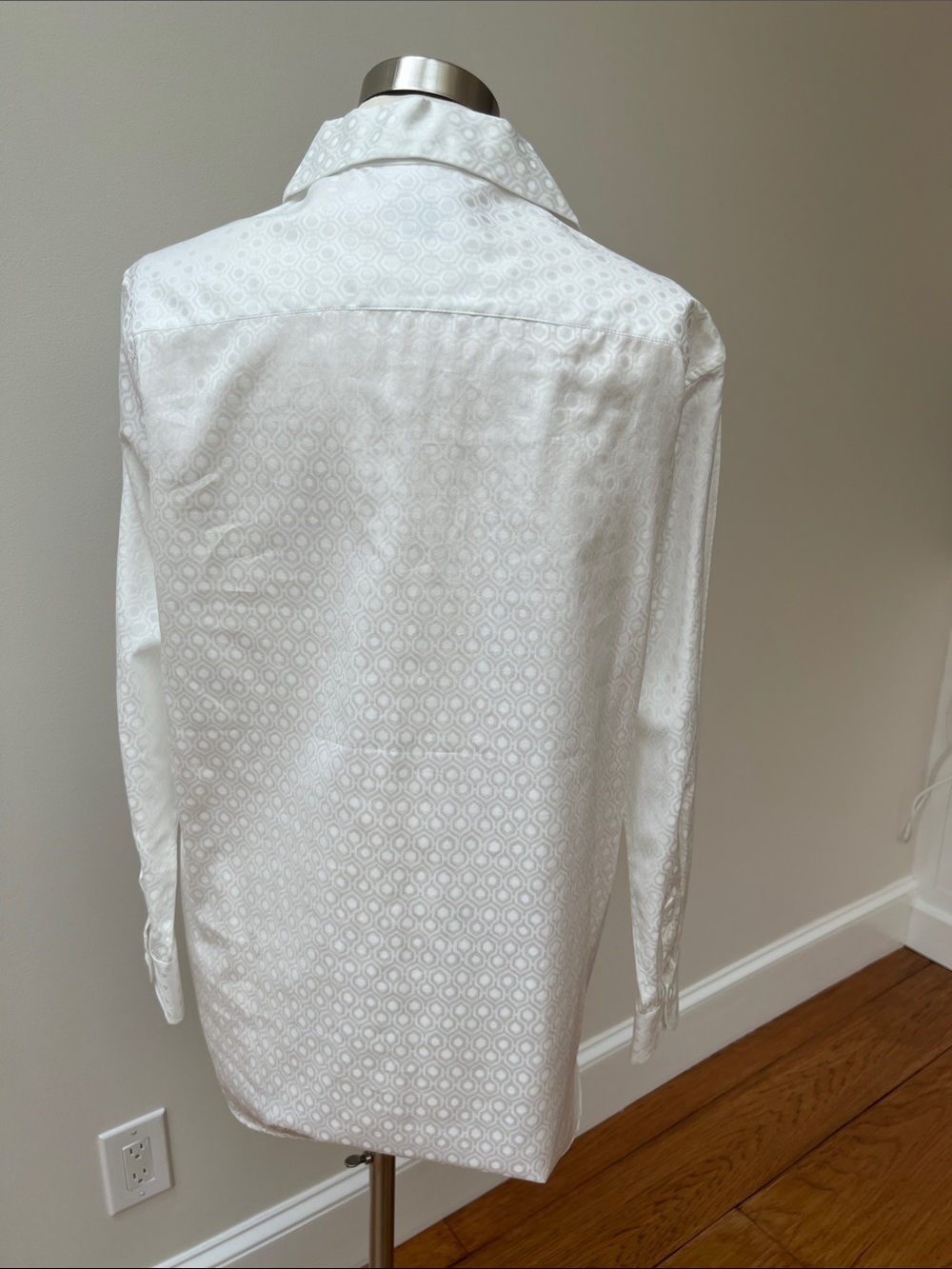 Jill McGowan Women's White Jacquard Button-Front Blouse - Picture 4 of 10